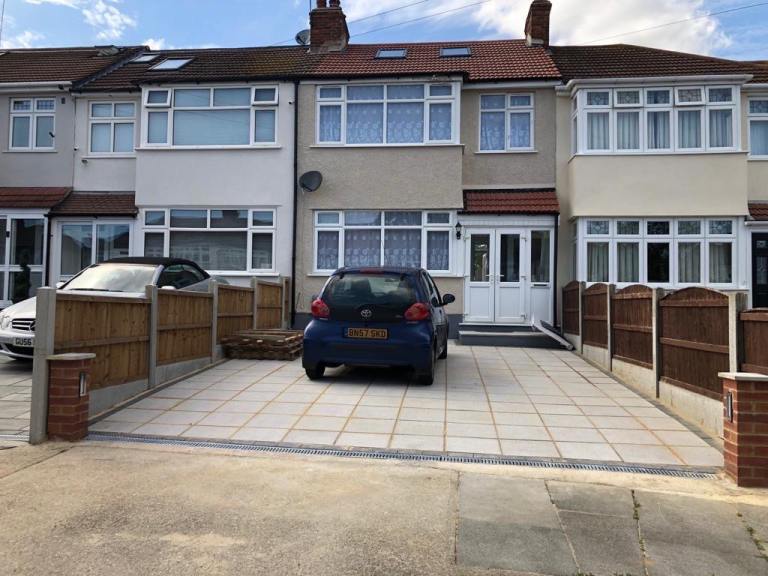 Double room available 