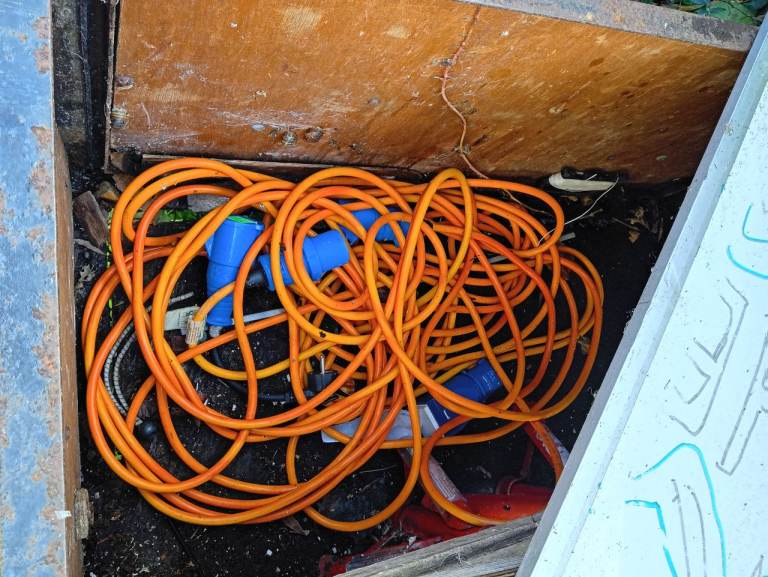 Hook Up cable