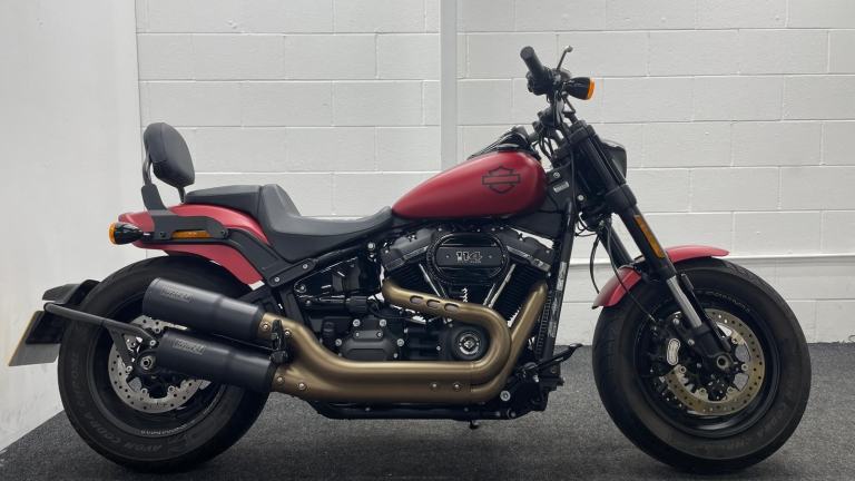 HARLEY-DAVIDSON FXFBS FAT BOB 114 ABS ** Vance and Hines Exhausts **