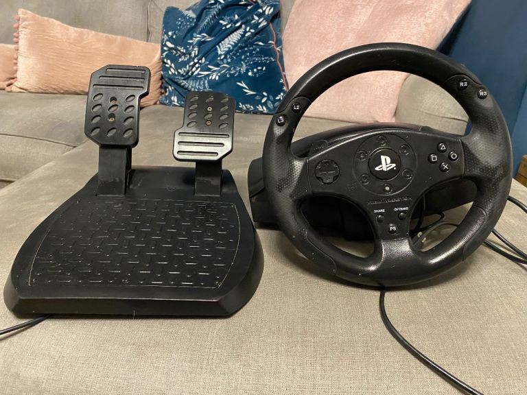 image for PlayStation 3/4 Steering Wheel and Pedals