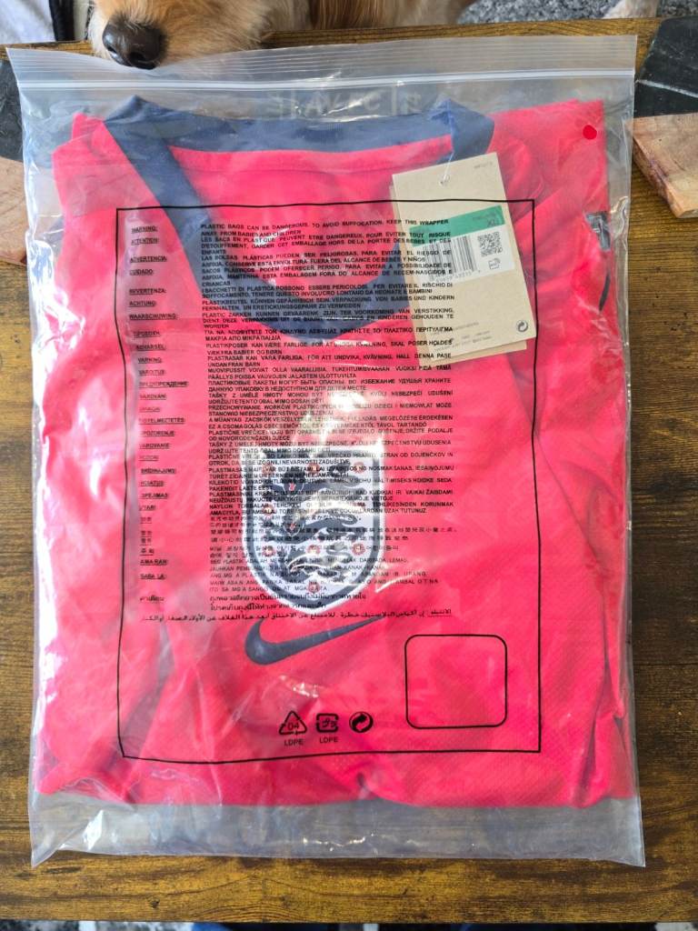New 26 27 England Away Shirt With World Cup Sleeve Patches Size XL