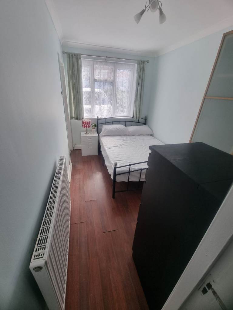 1 bedroom Ground floor flat.