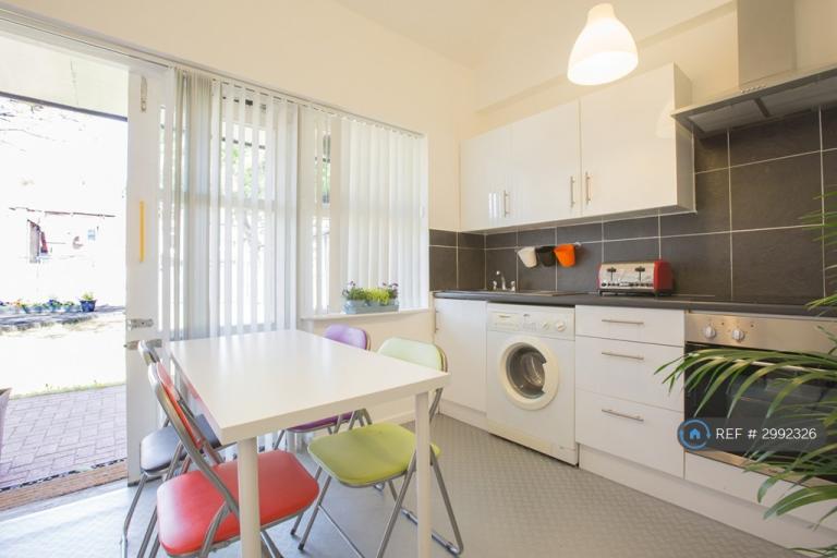 1 bedroom in Albert Terrace, Middlesbrough, TS1 (#2992326)