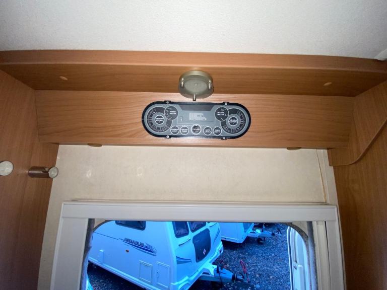 PEUGEOT BOXER AUTOCRUISE STARSTREAM - 2011 - FIXED BED - JUST 16000 MILES - VGC 