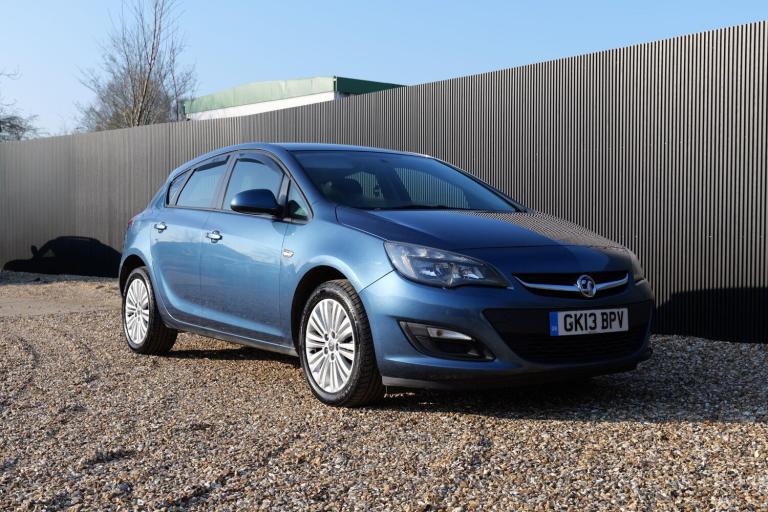 2013 Vauxhall Astra 1.7 CDTi ecoFLEX Energy Euro 5 5dr HATCHBACK Diesel Manual