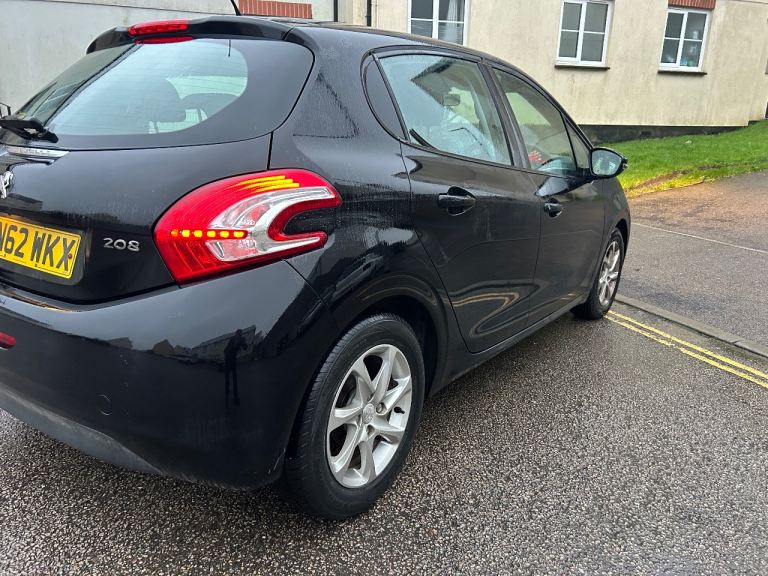 Peugeot, 208, Hatchback, 2012, Manual, 1199 (cc), 5 doors