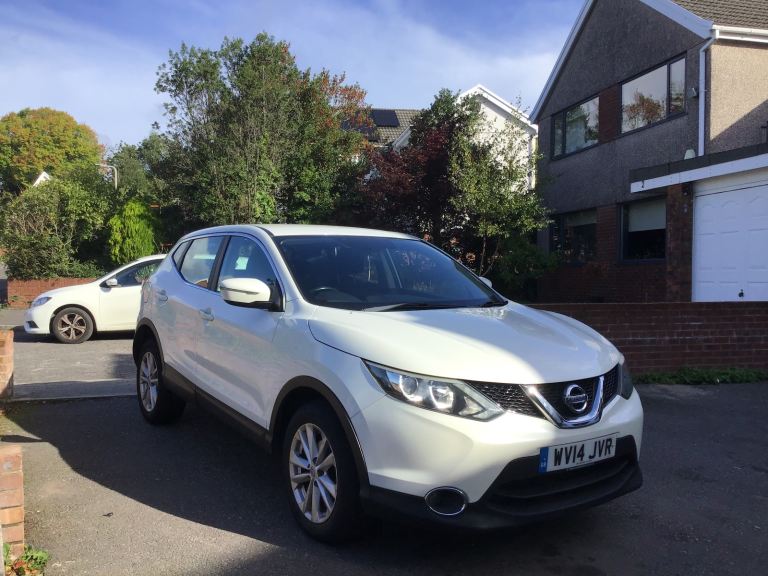 Nissan Qashqai 1.5 diesel lady owner , £20 road tax