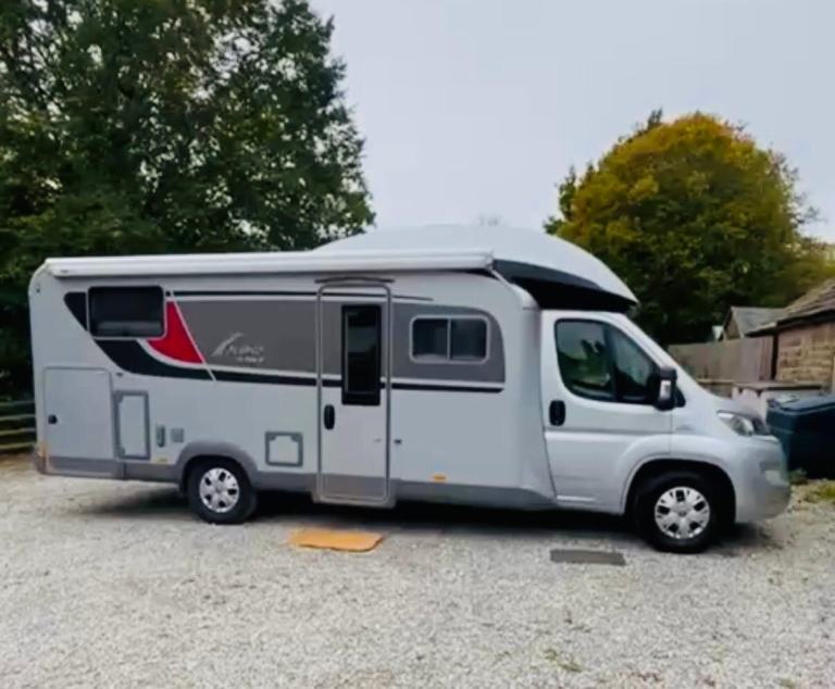 2016 Burstner Ixeo 728G