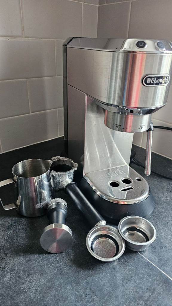 De'Longhi Espresso Coffee Machine – Excellent Condition