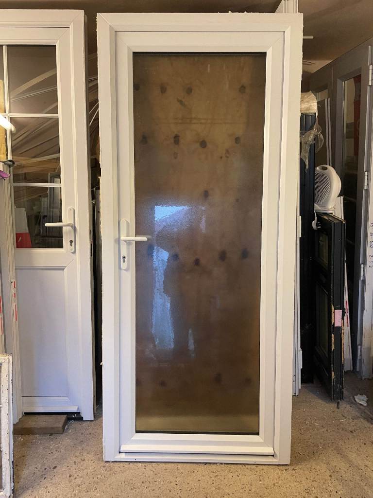 UPVC DOOR 208 x 91 cm WAS INSTALLED IN SHOWROOM - UPVC THERMAL DOUBLE GLAZED DOOR (REF: DX126)