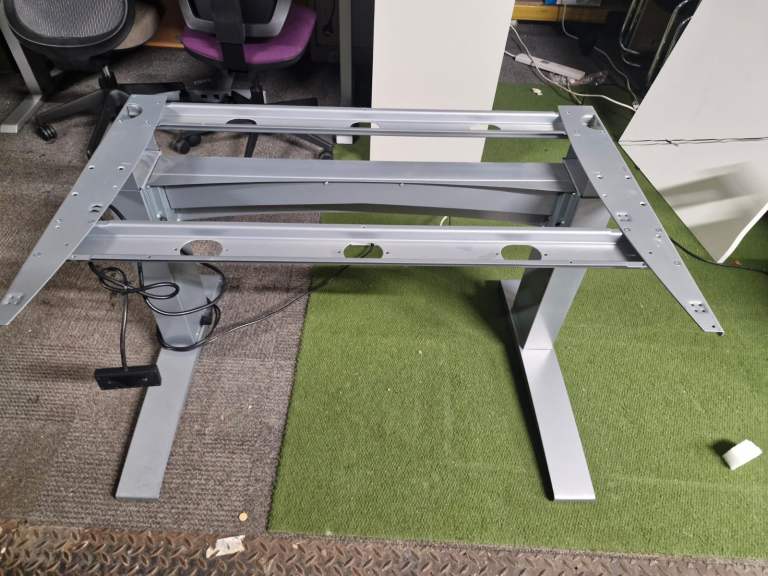 Electric sit and stand desk (all sizes available)
