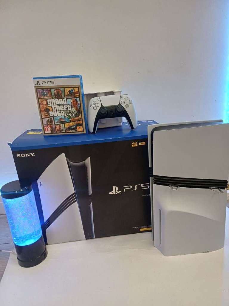 Ps5 pro 2tb disc with controller 