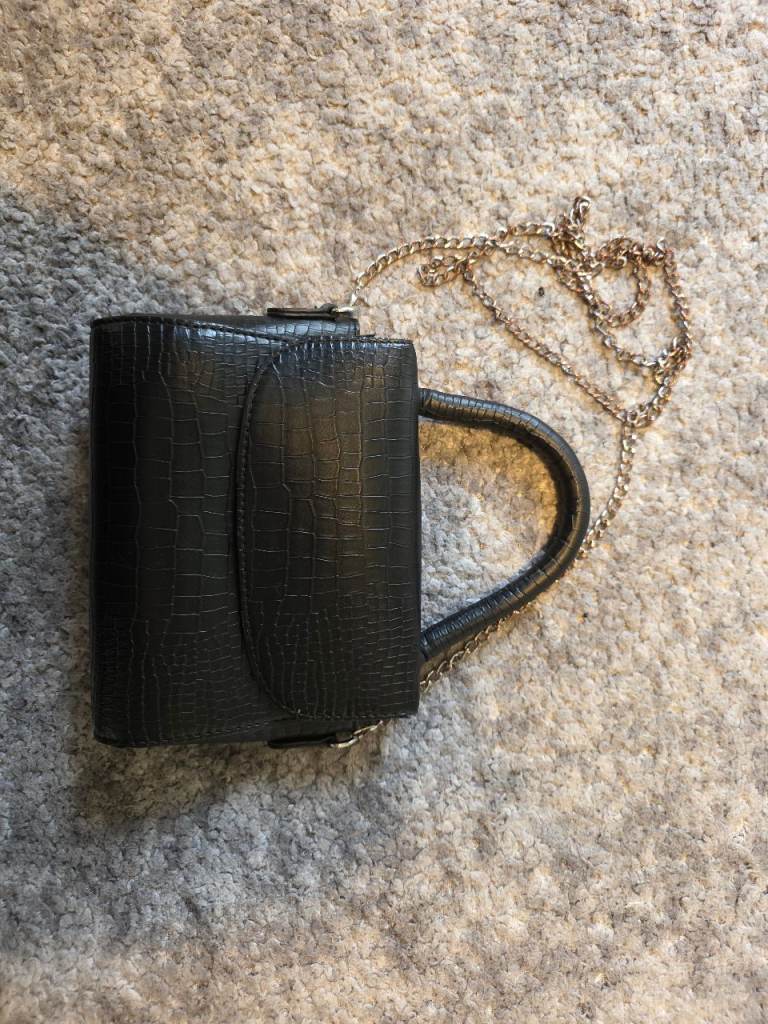 Black Croc Effect Mini Bag – Chain Strap – Structured Top Handle