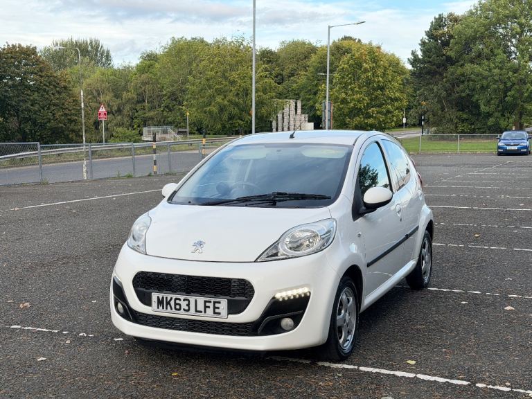 Peugeot, 107, Hatchback, 2013, Manual, 998 (cc), 5 doors