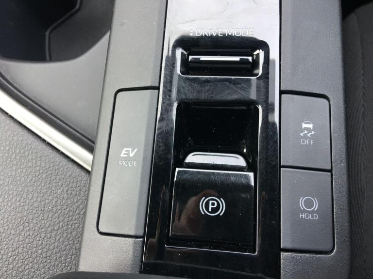 2024 Toyota C-HR 1.8 Hybrid Design 5dr CVT HATCHBACK PETROL/ELECTRIC Automatic