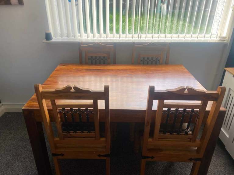 Dining Table & 4 Chairs