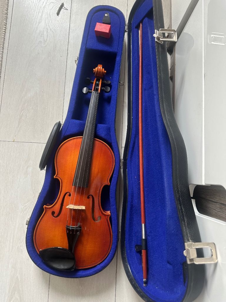 image for 3/4 size Hungarian violin and case & bow