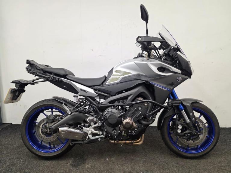 YAMAHA MT-09 TRACER ** RIDER MODES - ENGINE BARS - USB PORT **