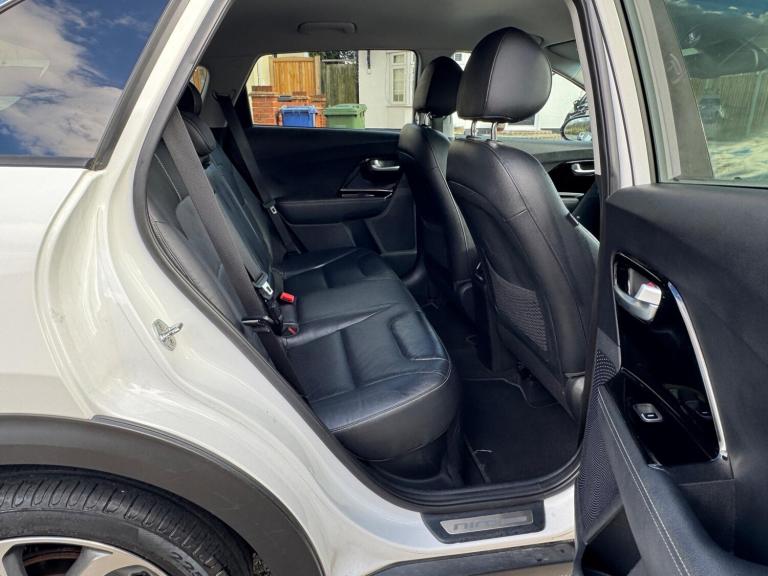 2017 Kia Niro 1.6h GDi 3 DCT Euro 6 (s/s) 5dr ESTATE Petrol/Electric Hybrid Automatic