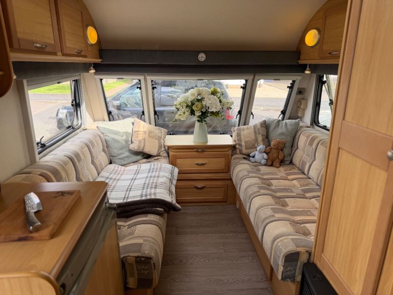 Avondale Argenté 390-2 Caravan 