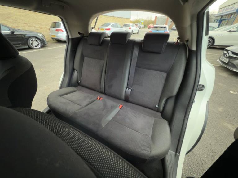 2014 Nissan Juke 1.5 dCi 8v n-tec SUV 5dr Diesel Manual Euro 5 (s/s) (110 ps) HATCHBACK Diesel Ma...