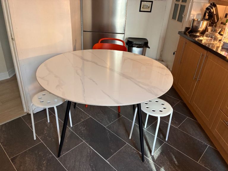 Sintered Stone Round Dining Table