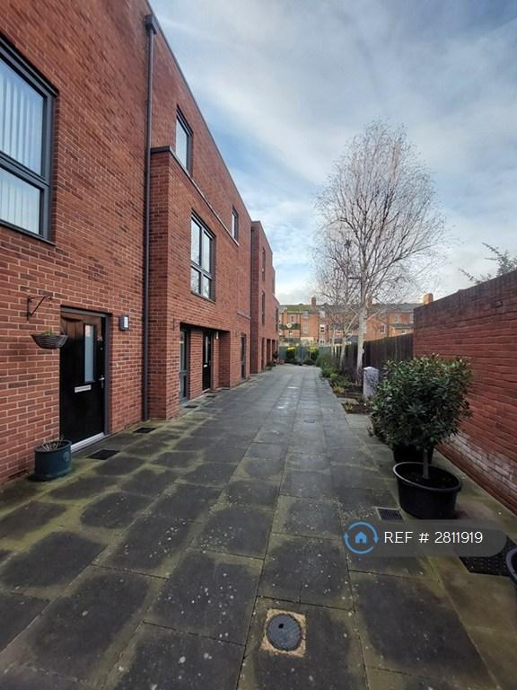 4 bedroom house in Kiln Close, Gloucester, GL1 (4 bed) (#2811919)