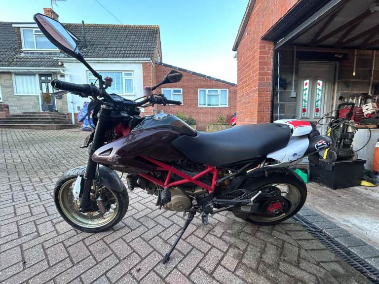 Ducati, HYPERMOTARD, 2011, 1079 (cc)p