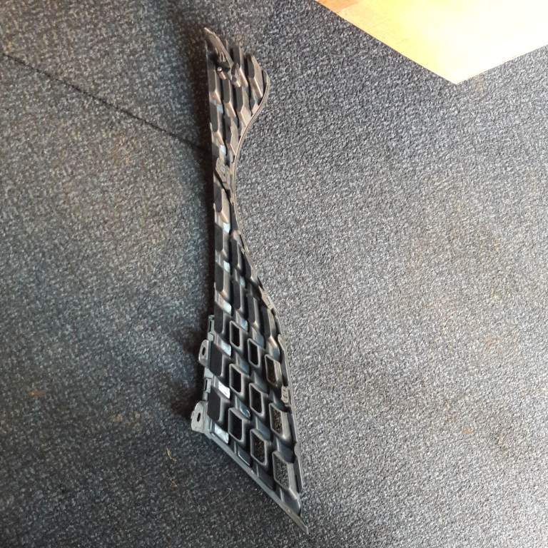 Nissan juke 2015-2018 front bumper plastic trim driver side