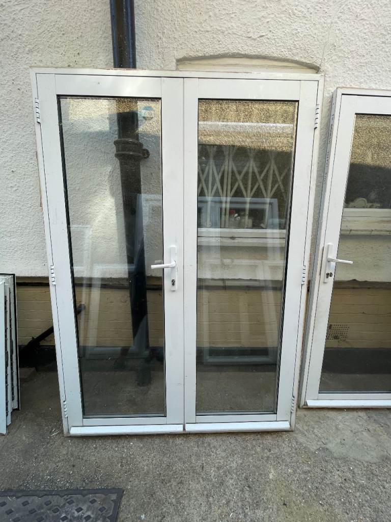 H 197 x W 140 cm - FRENCH DOOR - COMPLETE WITH FRAME AND KEY - CLEAR DOUBLE GLAZED (REF: DX55)