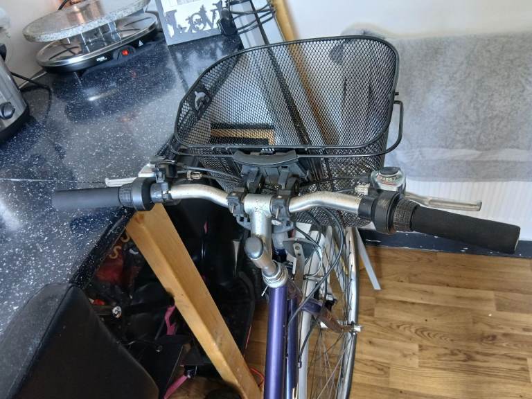 Dawes City Bike with Basket and Rack – Purple, Good Condition