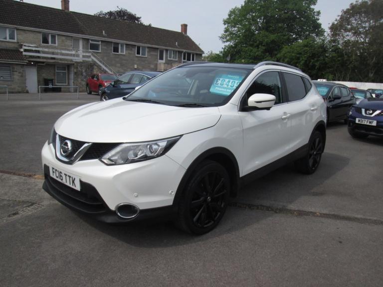 2016 Nissan Qashqai 1.6 DiG-T Tekna [ 5dr HATCHBACK Petrol Manual