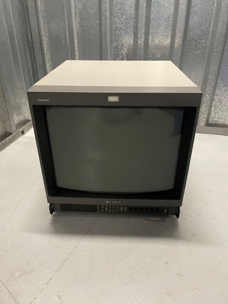 SUPER SMART Sony PVM-20M2E Trinitron Professional CRT TV Monitor – Retro Gaming & PRO Studio Quality