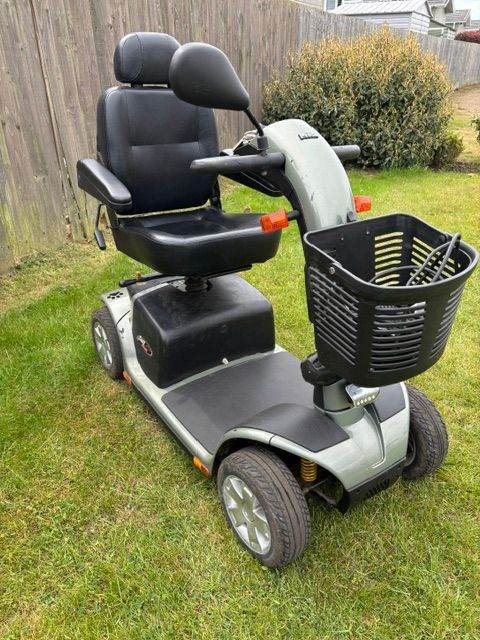PRIDE COLT 7 MPH MOBILITY SCOOTER