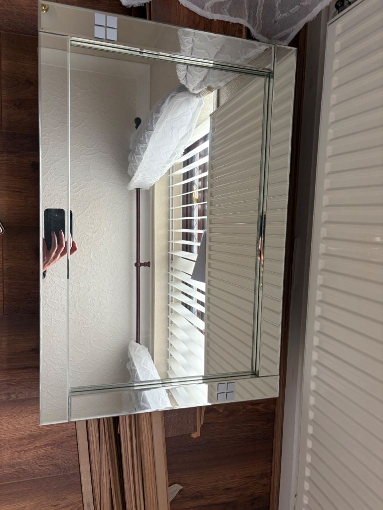 Free mirror  