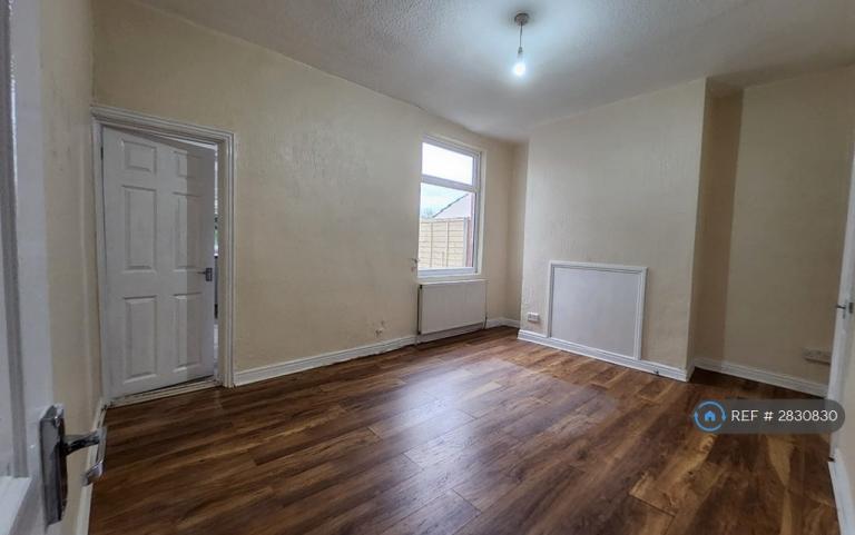 2 bedroom house in Ethel Avenue, Manchester, M9 (2 bed) (#2830830)