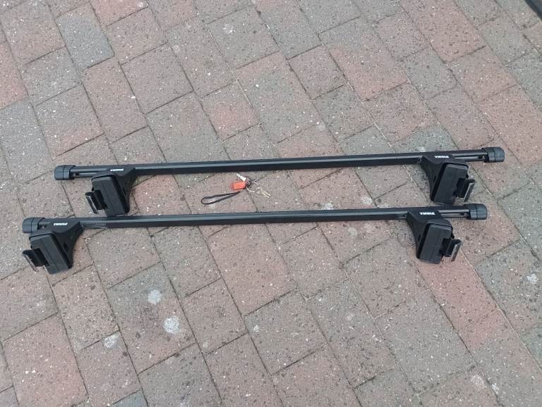 Roof Bars, Thule, 2 Keys, Model Unknown 