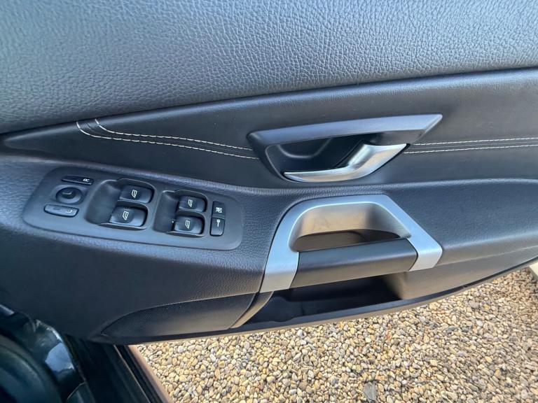 SERVICE HISTORY,2KEYS,MOT,FINANCE AVAILABLE,PX WELCOME,WARRANTY AVAILABLE NATION