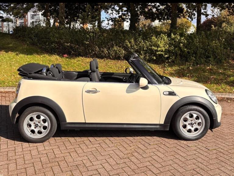 2013 MINI Convertible 1.6 Cooper 2dr Long MOT Full History CONVERTIBLE Petrol Manual