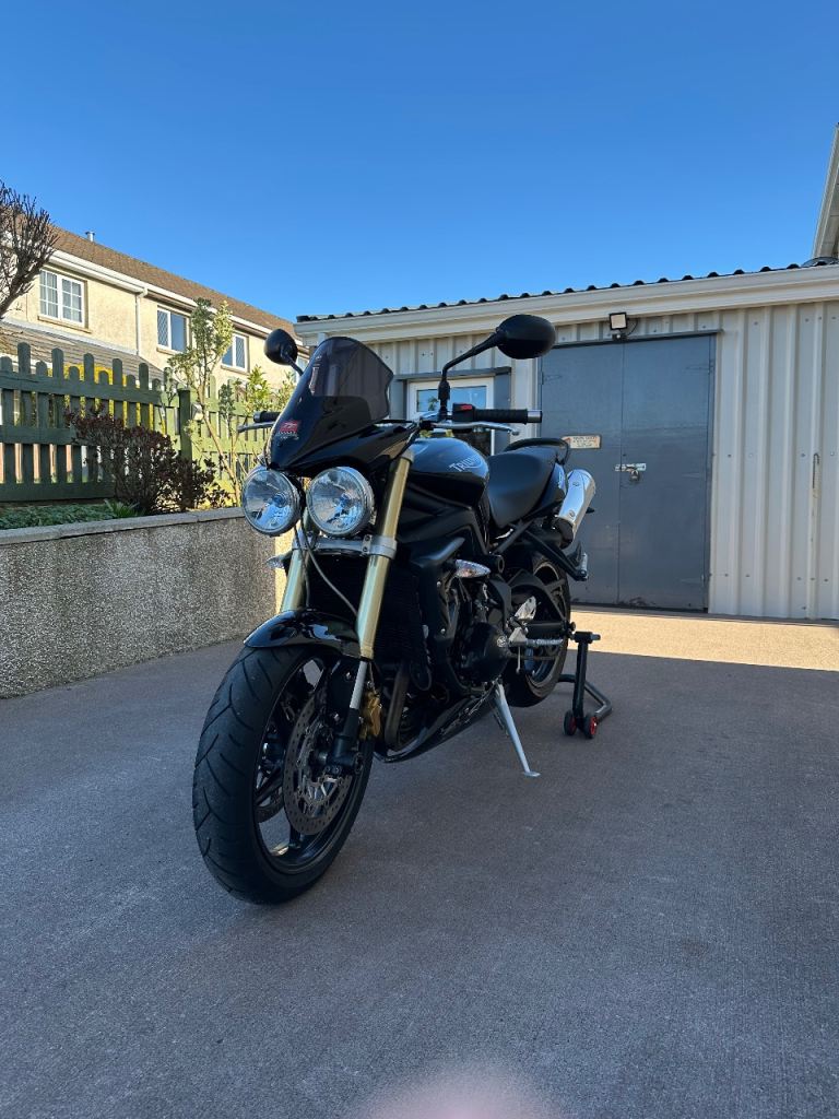 Triumph, STREET TRIPLE, 2007, 675 (cc)