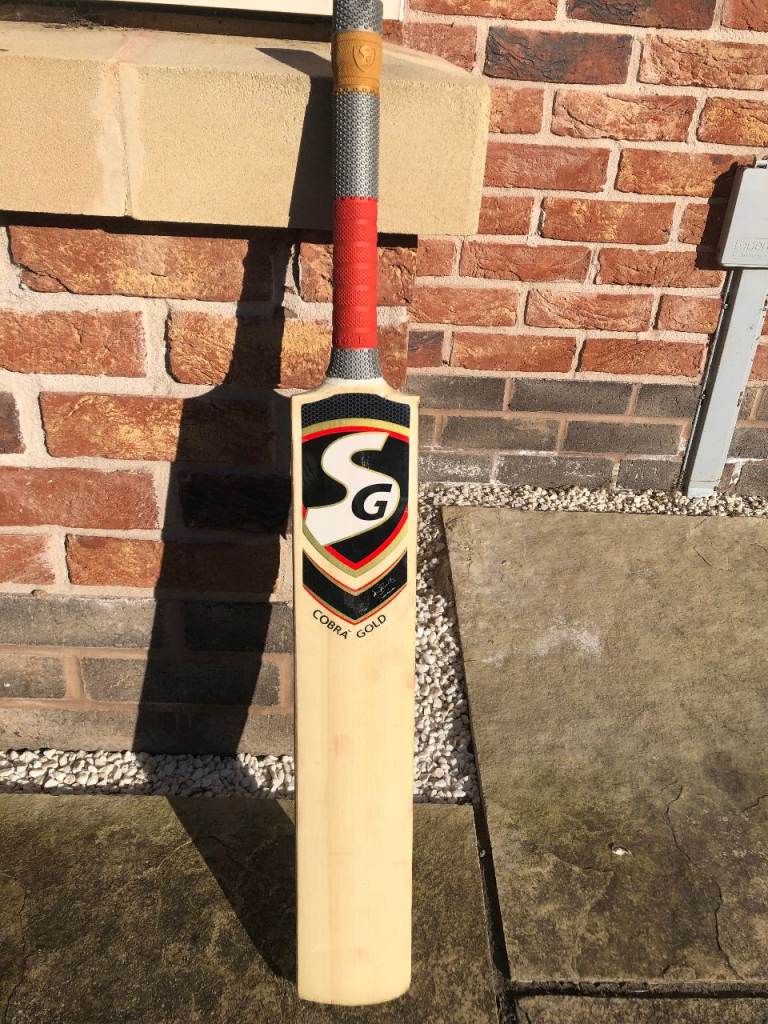 Cricket bat, pads, gloves for age 12 to 15 