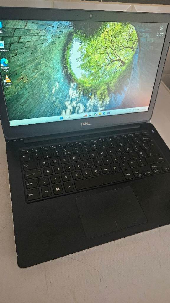 Dell Vostro 5370 Windows 11