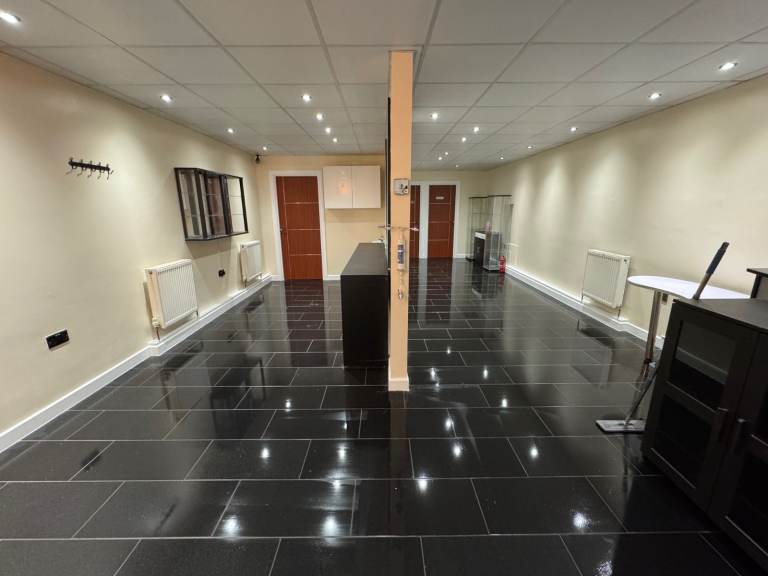 Hair and Beauty Studio to rent or for change of use