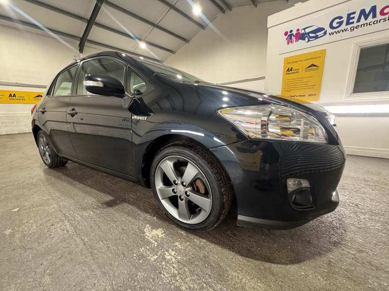 TOYOTA AURIS 1.8 VVT-h T4 2012