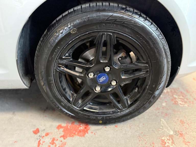 FORD FIESTA 1.3 Zetec 2013