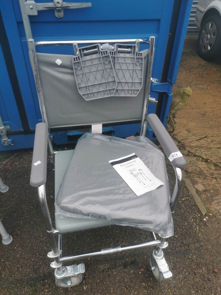 Wheeled commode 