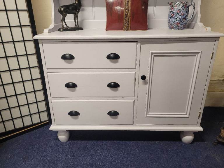 Lovely light grey painted Welsh Dresser   