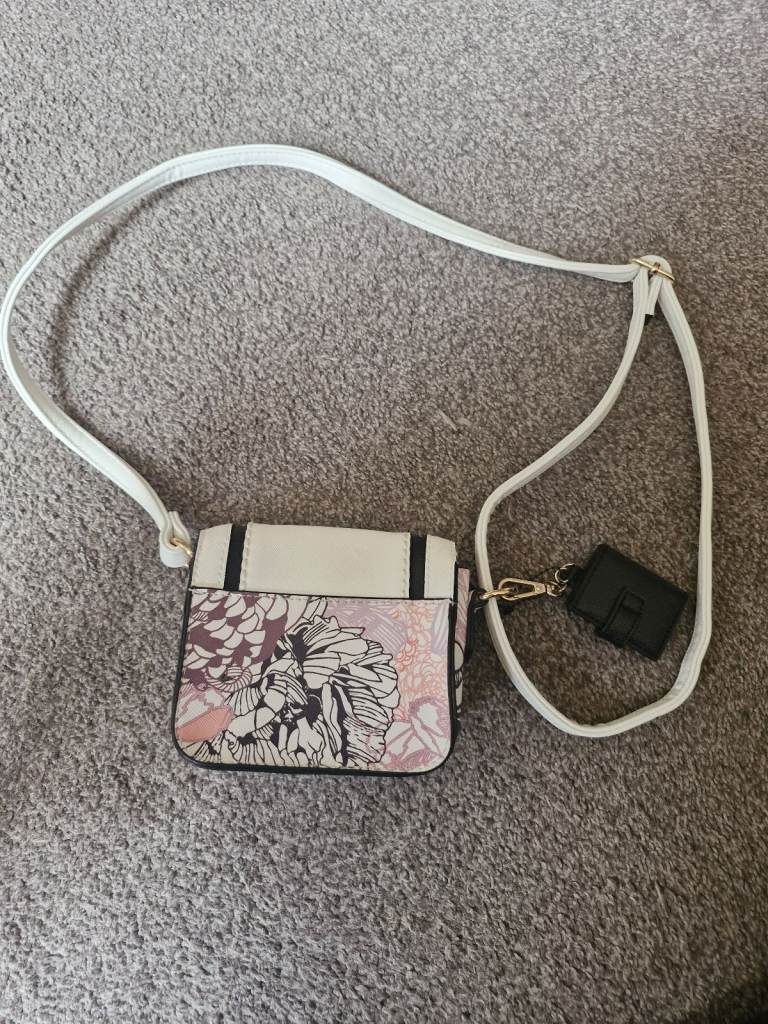 Small river island handbag 