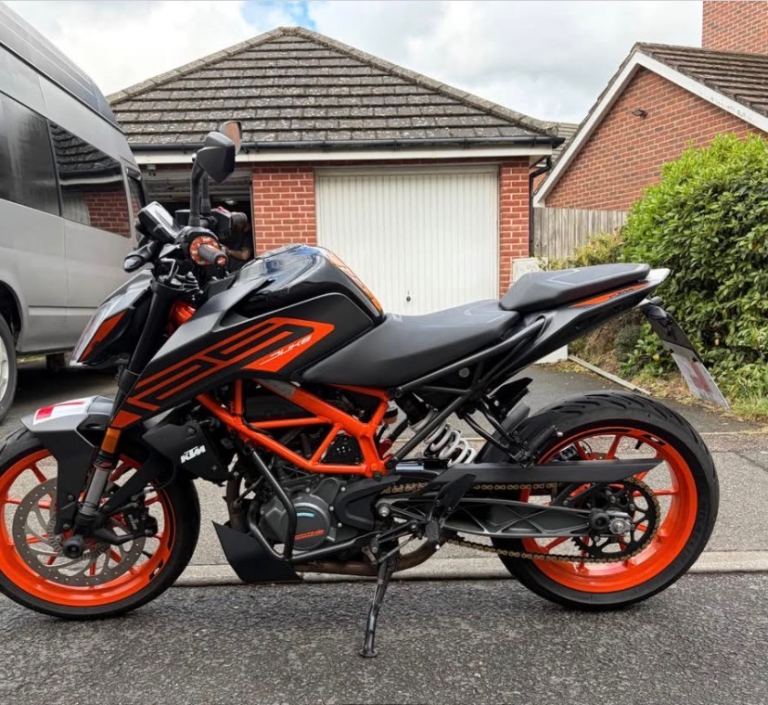 KTM, DUKE, 2022, 125 (cc)