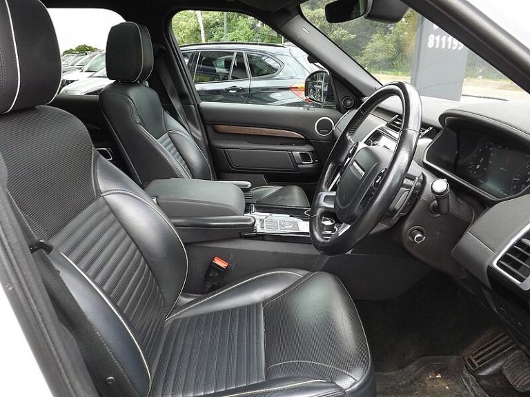 2018 Land Rover Discovery 3.0 SDV6 HSE 5dr Auto ESTATE DIESEL Automatic